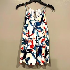 Daytrip floral lace up tank